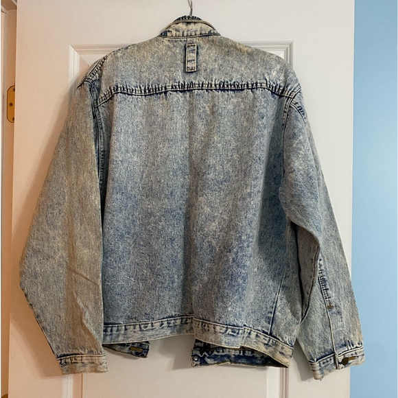Acid Wash Jean Jacket - Picture 5 of 11